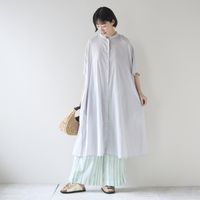ライトグレー